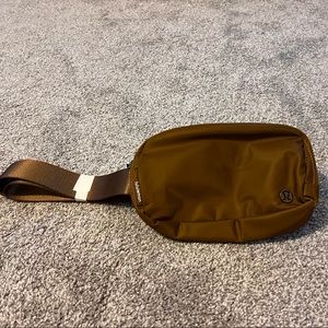 Lululemon Everywhere Belt Bag